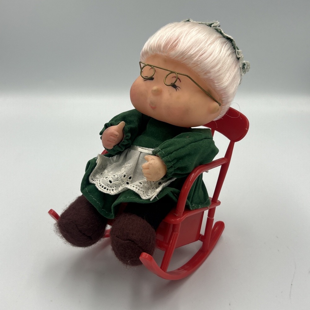 Vintage ROCKABABIES Christmas Mrs. Claus Rocking Music Box Made in Tawain Works